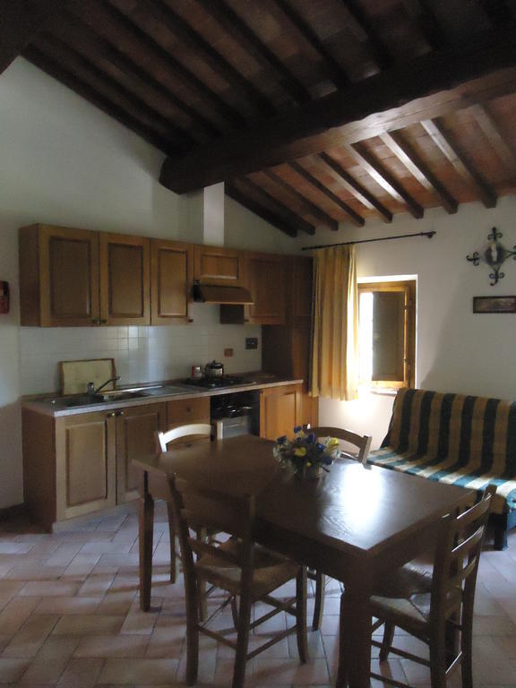 Вилла Il Borgo Di Montereggi Limite Номер фото