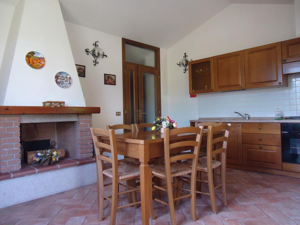 Вилла Il Borgo Di Montereggi Limite Экстерьер фото
