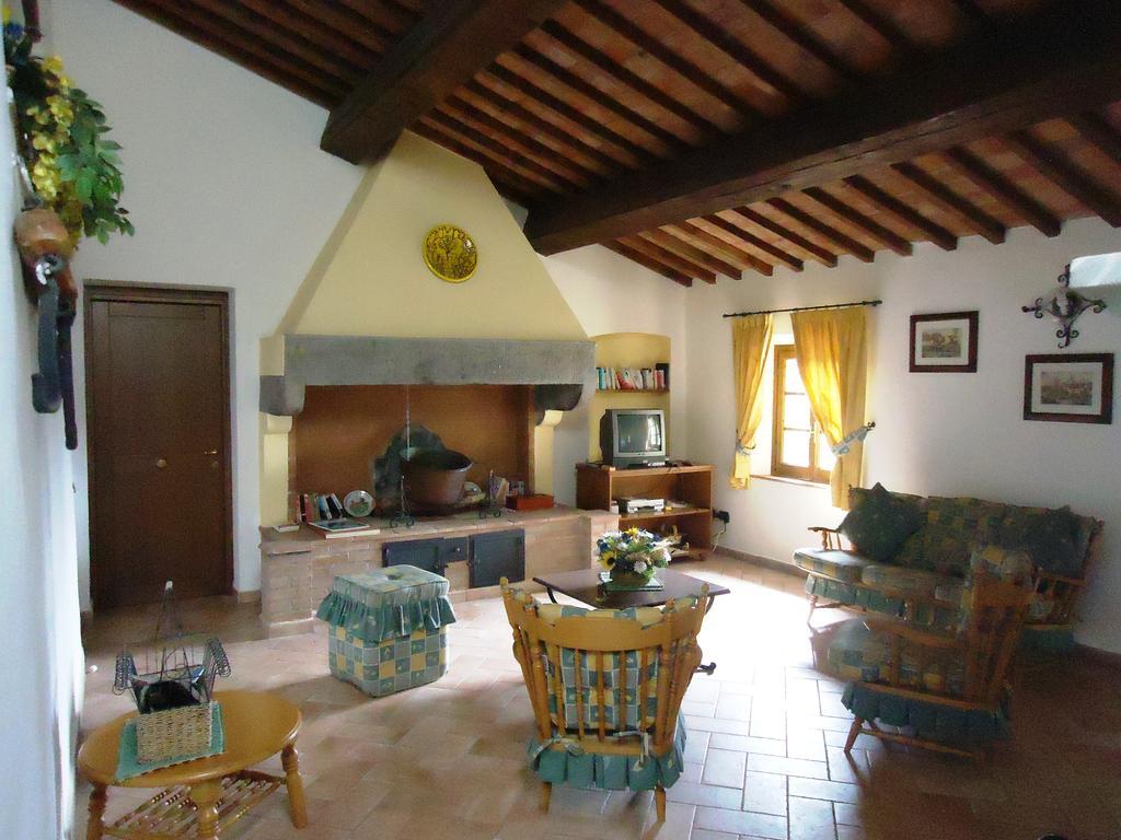 Вилла Il Borgo Di Montereggi Limite Номер фото
